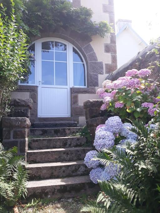 Maison - Villa Bord De Mer, Cote De Granit Rose Perros-Guirec Bagian luar foto