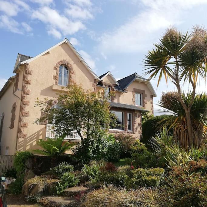 Maison - Villa Bord De Mer, Cote De Granit Rose Perros-Guirec Bagian luar foto